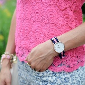 ✨EUC Daniel Wellington Silver Watch with Strap✨